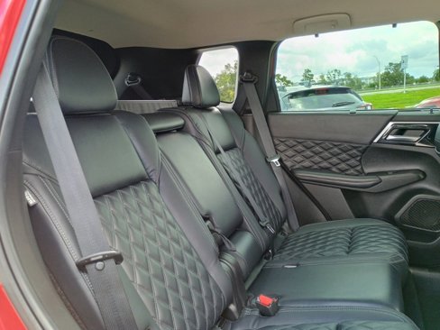 Used 2023 Mitsubishi Outlander SEL image 20