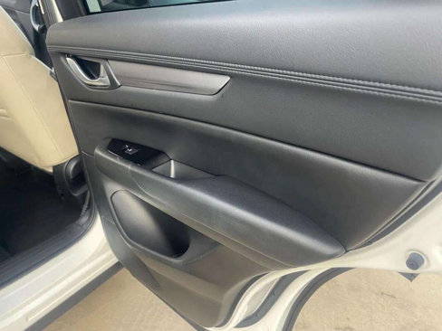 Used 2019 MAZDA CX-5 Touring image 14