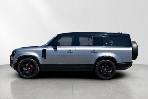 Used 2024 Land Rover Defender 130 X image 3