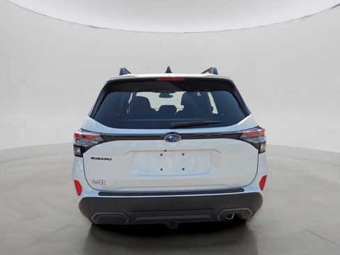 Certified 2025 Subaru Forester Limited image 32