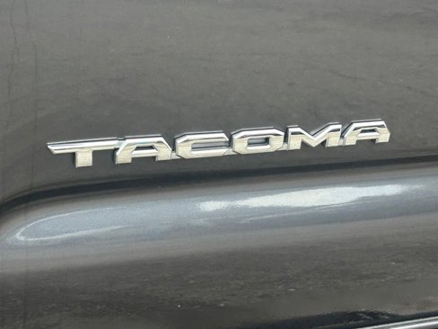 Used 2022 Toyota Tacoma SR5 image 16