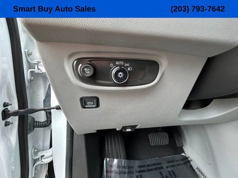 Used 2022 GMC Terrain SLE w/ Driver Convenience Package image 20