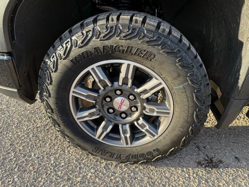 New 2026 GMC Sierra 1500 AT4 w/ AT4 Premium Package image 9