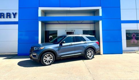 Used 2021 Ford Explorer XLT w/ Equipment Group 202A image 1