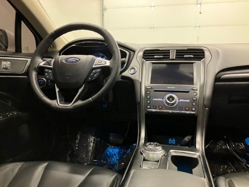 Used 2019 Ford Fusion Titanium image 41