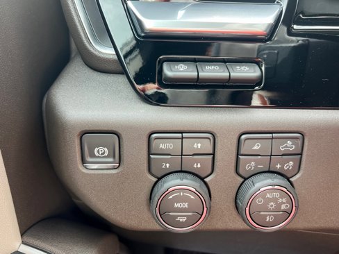 New 2026 Chevrolet Silverado 1500 LTZ w/ LTZ Premium Package image 12