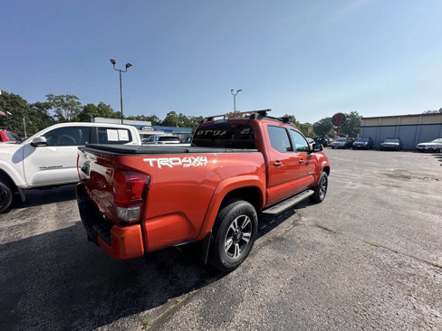 Used 2017 Toyota Tacoma TRD Sport image 9