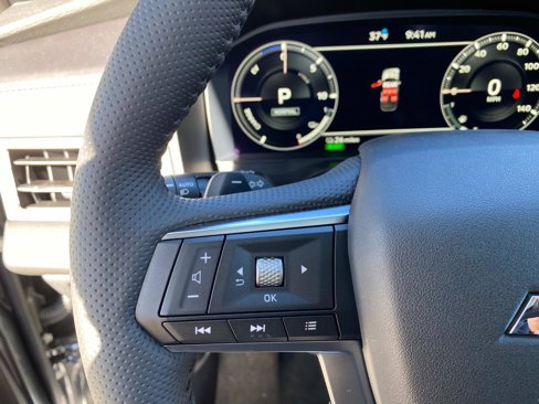 New 2025 Mitsubishi Outlander SEL Black Edition image 15