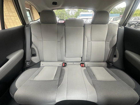 Used 2021 Subaru Outback Premium image 14