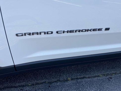 New 2025 Jeep Grand Cherokee L Limited image 22