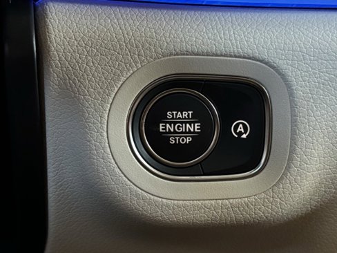 New 2026 Mercedes-Benz GLS 450 4MATIC image 19