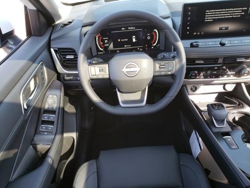New 2026 Nissan Rogue Platinum image 15