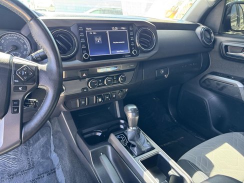 Used 2021 Toyota Tacoma TRD Sport image 19