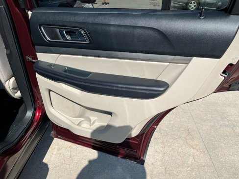 Used 2019 Ford Explorer XLT w/ Equipment Group 201A image 23