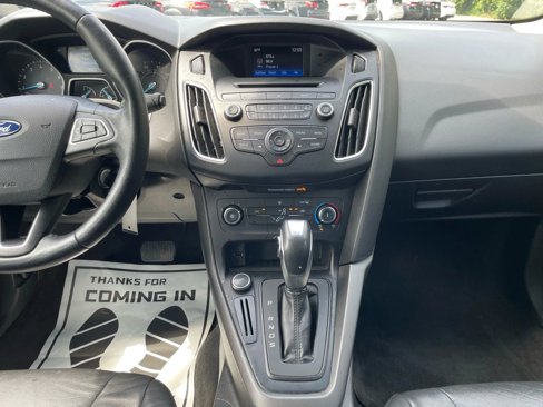 Used 2016 Ford Focus SE w/ Equipment Group 201A image 20