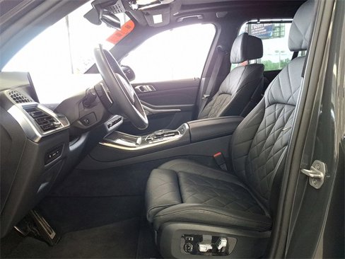 Used 2025 BMW X5 M60i image 10