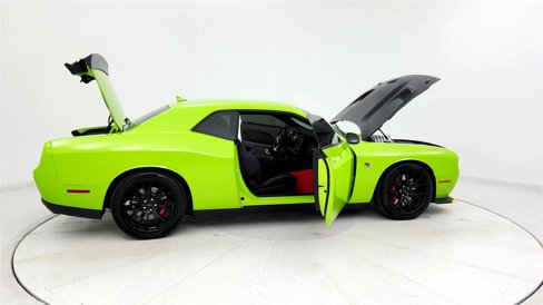 Used 2015 Dodge Challenger SRT Hellcat image 25