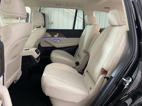 New 2025 Mercedes-Benz GLS 450 4MATIC image 13