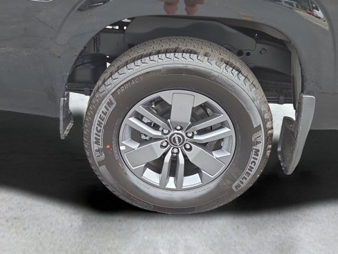 Used 2025 Nissan Frontier SV image 3