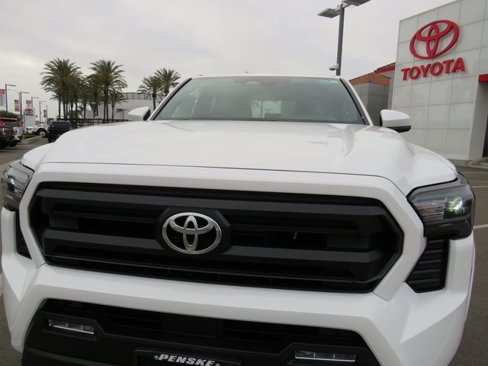 New 2025 Toyota Tacoma SR5 image 5