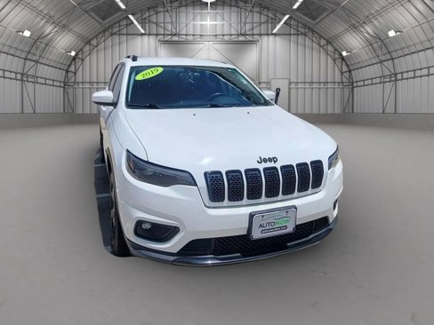 Used 2019 Jeep Cherokee Latitude Plus image 1