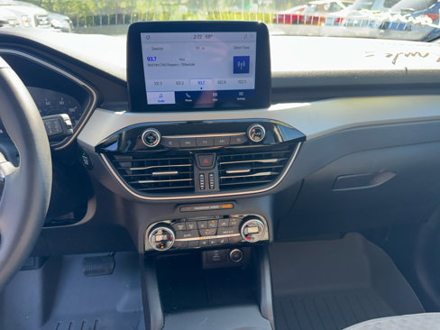 Used 2021 Ford Escape SE w/ SE Sport Appearance Package image 10