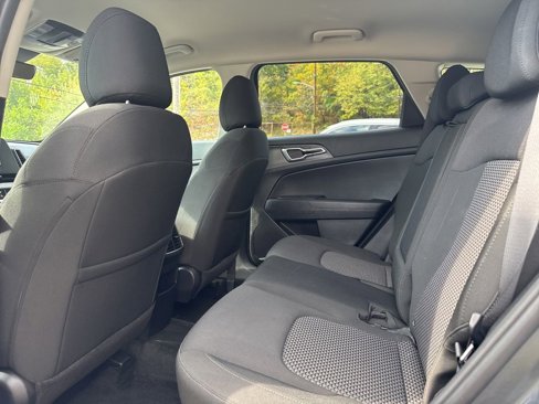 Used 2023 Kia Sportage LX image 15