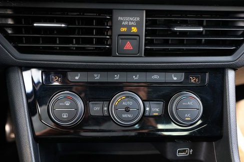 Used 2019 Volkswagen Jetta GLI image 32