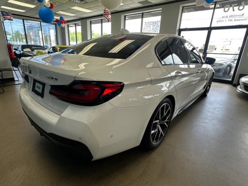 Used 2022 BMW 530i xDrive w/ Executive Package image 13