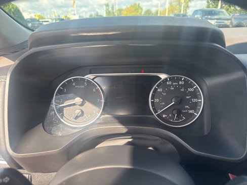 Used 2023 Nissan Rogue SV image 32