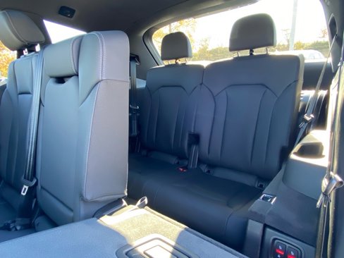 New 2025 Audi Q7 2.0T Premium image 25