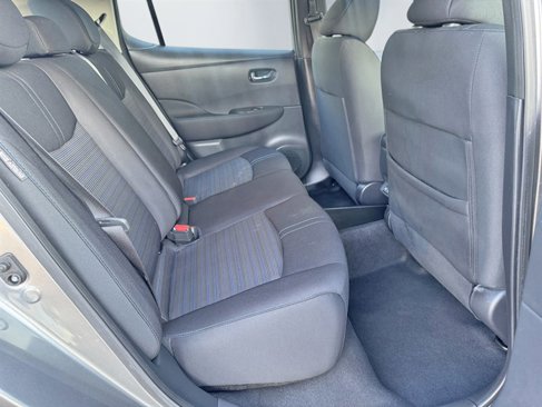 Used 2022 Nissan Leaf S image 21