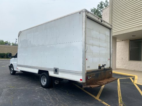Used 2020 Chevrolet Express 3500 Extended w/ Power Convenience Package image 3