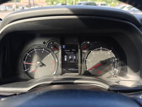 Used 2022 Toyota 4Runner SR5 Premium image 13