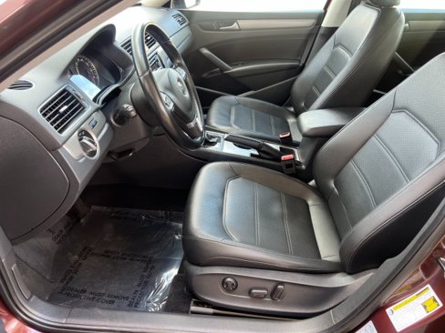 Used 2014 Volkswagen Passat 1.8T SE image 9
