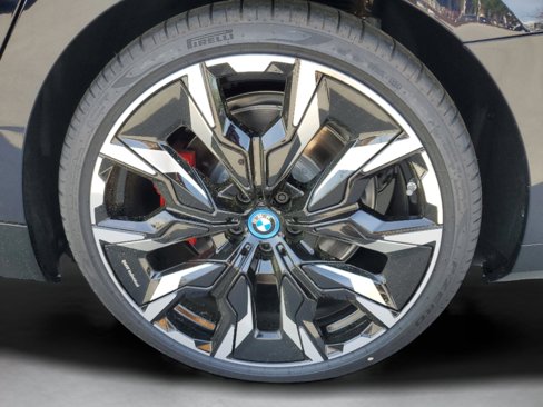 Used 2025 BMW i5 M60 w/ Premium Package image 33