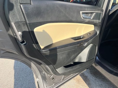 Used 2024 Ford Edge SEL image 21