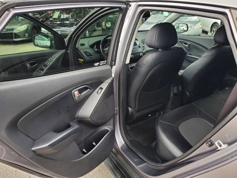 Used 2015 Hyundai Tucson SE image 12