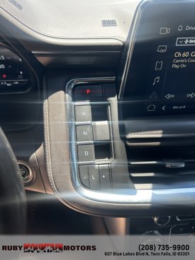 Used 2022 GMC Yukon SLT w/ SLT Premium Package image 8
