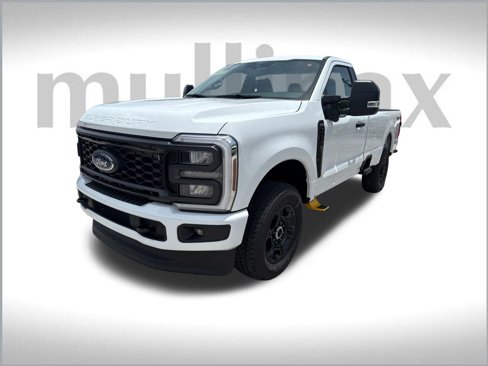 New 2025 Ford F350 4x4 Regular Cab Super Duty image 15
