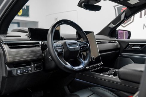 Used 2024 GMC Sierra EV Denali image 3