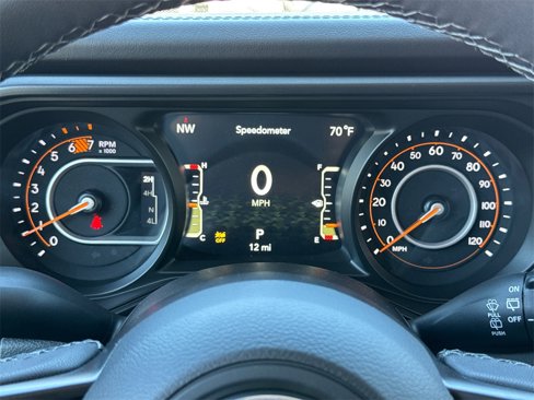 New 2025 Jeep Wrangler Unlimited Rubicon w/ Technology Group image 32