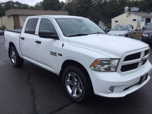 Used 2017 RAM 1500 Express image 3