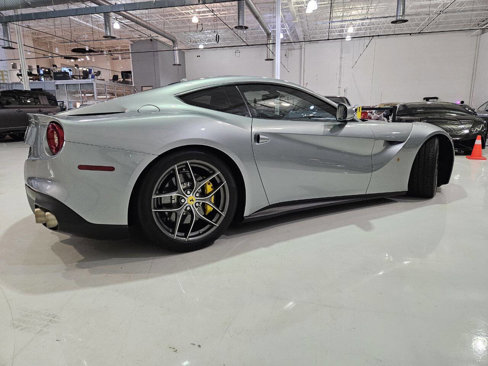 Used 2016 Ferrari F12 Berlinetta image 12