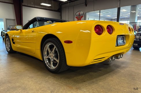 Used 2002 Chevrolet Corvette Convertible w/ Preferred Equipment Group2 image 11