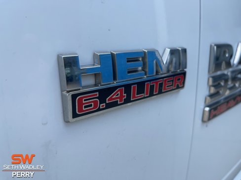 Used 2018 RAM 3500 Tradesman w/ Popular Equipment Group image 11
