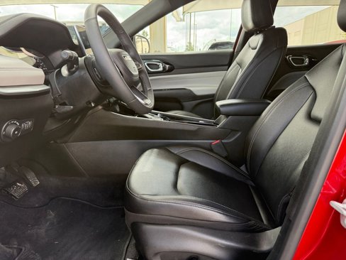 Used 2025 Jeep Compass Limited image 42