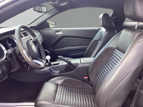 Used 2011 Ford Mustang Shelby GT500 w/ SVT Performance Pkg image 9