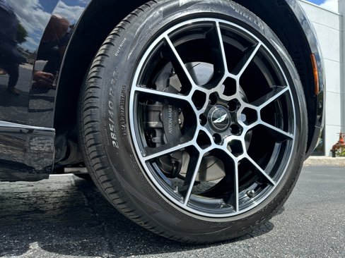 Used 2021 Aston Martin DBX image 20