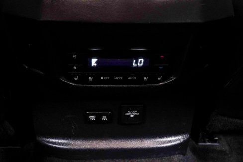 Used 2024 Toyota Sequoia Platinum image 24